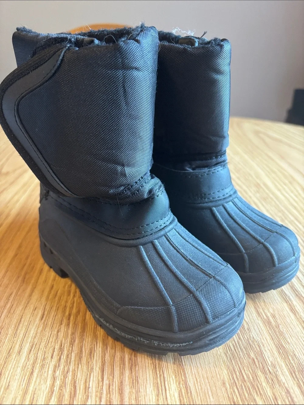 Skadoo Kids Black Insulated Rain & Snow Boots with Easy On Closure
